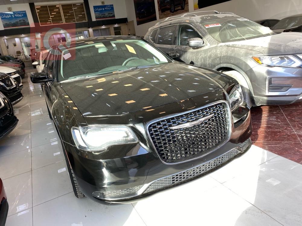 كرايسلر 300